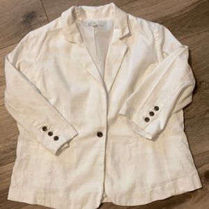 White linen 3/4 sleeve blazer